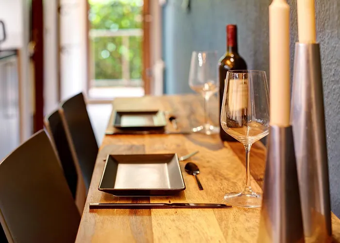 Am Bahnhof * Fribourg im Breisgau