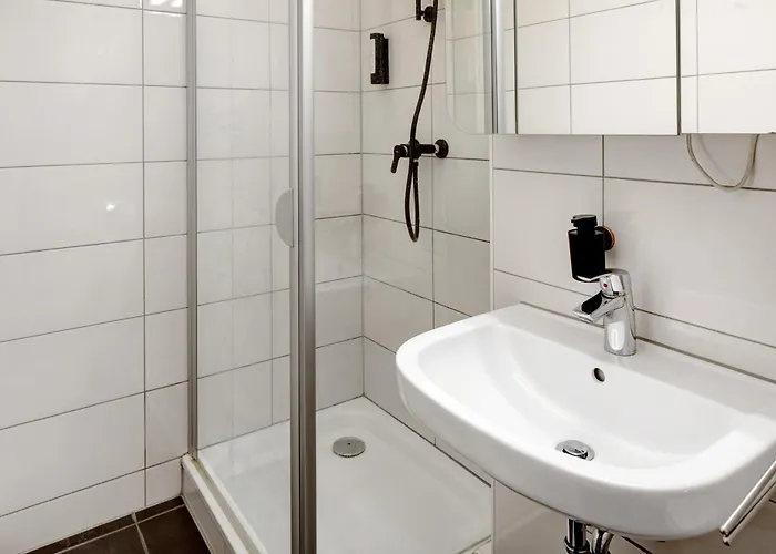 Am Bahnhof * Fribourg im Breisgau